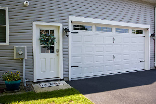 24/7 Emergency Garage Door Roller Replacement experts in Buda, TX